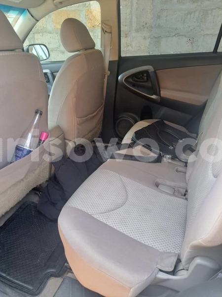 Big with watermark toyota rav4 benin cotonou 17673