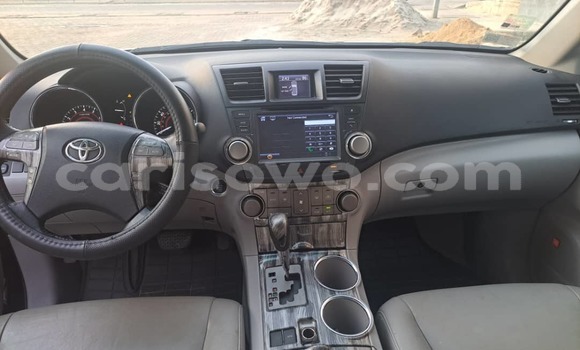 Ra Àlòkù Toyota Highlander Brown Ọkọ̀ in Cotonou ni Benin Ra Àlòkù Toyota Highlander Brown Ọkọ̀ in Cotonou ni Benin