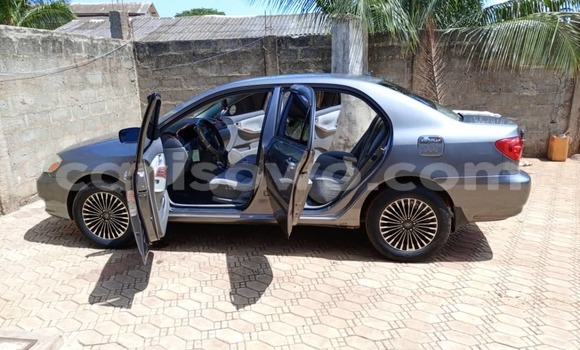 Ra Àlòkù Toyota Corolla Silver Ọkọ̀ in Cotonou ni Benin