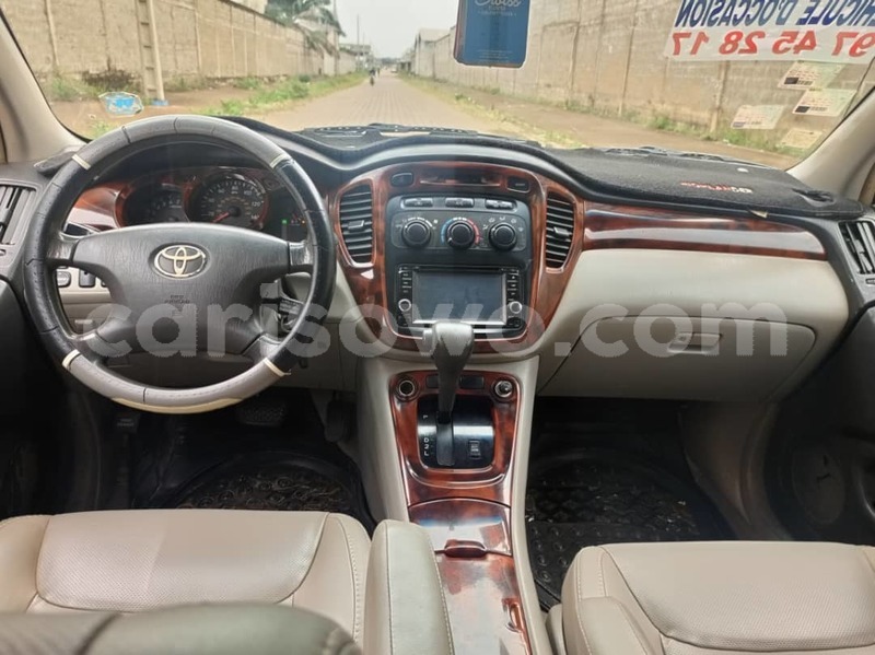 Big with watermark toyota highlander benin cotonou 17697