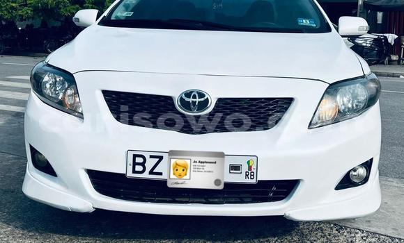 Buy Used Toyota Corolla White Car in Cotonou in Benign