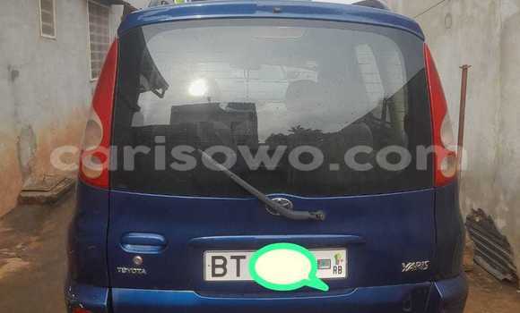 Buy Used Toyota Yaris Verso Blue Car in Cotonou in Benign