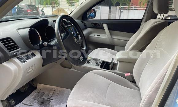 Sayi Na hannu Toyota Highlander Blue Mota in Cotonou a Benin Sayi Na hannu Toyota Highlander Blue Mota in Cotonou a Benin