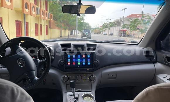 Sayi Na hannu Toyota Highlander Blue Mota in Cotonou a Benin Sayi Na hannu Toyota Highlander Blue Mota in Cotonou a Benin
