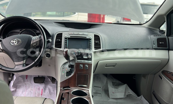 Ra Àlòkù Toyota Venza Silver Ọkọ̀ in Cotonou ni Benin Ra Àlòkù Toyota Venza Silver Ọkọ̀ in Cotonou ni Benin