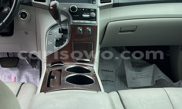 Ra Àlòkù Toyota Venza Silver Ọkọ̀ in Cotonou ni Benin Ra Àlòkù Toyota Venza Silver Ọkọ̀ in Cotonou ni Benin