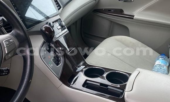 Ra Àlòkù Toyota Venza funfun Ọkọ̀ in Cotonou ni Benin Ra Àlòkù Toyota Venza funfun Ọkọ̀ in Cotonou ni Benin