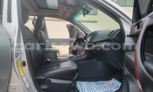 Acheter Occasion Voiture Toyota Highlander Gris à Cotonou, Benin Acheter Occasion Voiture Toyota Highlander Gris à Cotonou, Benin