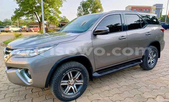 Acheter Occasion Voiture Toyota Fortuner Autre à Cotonou, Benin Acheter Occasion Voiture Toyota Fortuner Autre à Cotonou, Benin