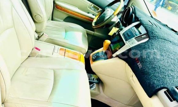 Acheter Occasion Voiture Lexus RX 330 Blanc à Cotonou, Benin Acheter Occasion Voiture Lexus RX 330 Blanc à Cotonou, Benin