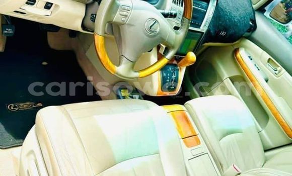 Acheter Occasion Voiture Lexus RX 330 Blanc à Cotonou, Benin Acheter Occasion Voiture Lexus RX 330 Blanc à Cotonou, Benin