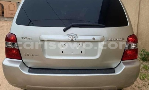 Ra Àlòkù Toyota Highlander Silver Ọkọ̀ in Cotonou ni Benin