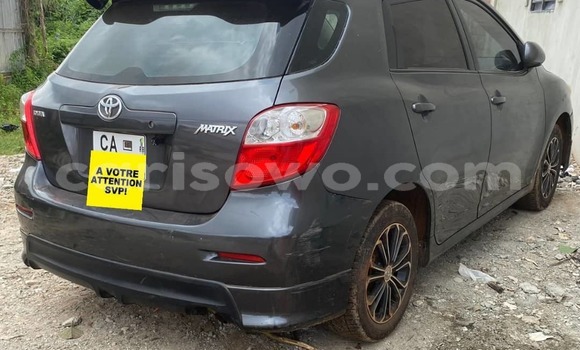 Buy Used Toyota Matrix Brown Car in Cotonou in Benign