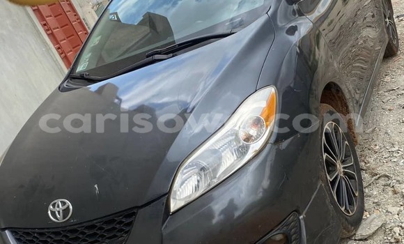 Ra Àlòkù Toyota Matrix Brown Ọkọ̀ in Cotonou ni Benin Ra Àlòkù Toyota Matrix Brown Ọkọ̀ in Cotonou ni Benin
