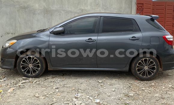 Ra Àlòkù Toyota Matrix Brown Ọkọ̀ in Cotonou ni Benin Ra Àlòkù Toyota Matrix Brown Ọkọ̀ in Cotonou ni Benin