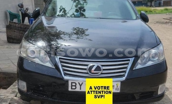Ra Àlòkù Lexus ES Black Ọkọ̀ in Cotonou ni Benin