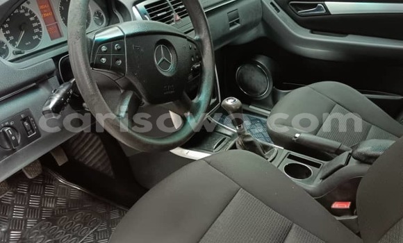 Ra Àlòkù Mercedes-Benz E-Classe Blue Ọkọ̀ in Cotonou ni Benin Ra Àlòkù Mercedes-Benz E-Classe Blue Ọkọ̀ in Cotonou ni Benin