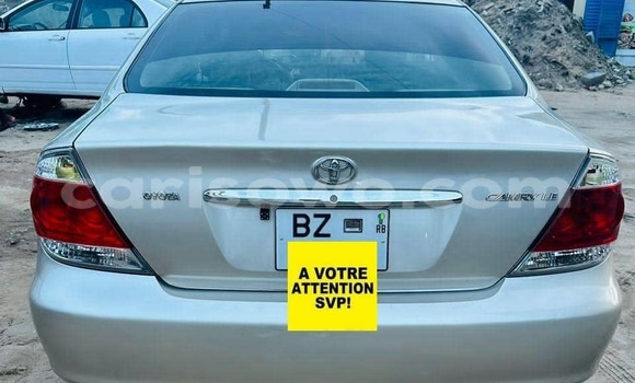 Sayi Na hannu Toyota Camry Azurfa Mota in Porto Novo a Benin