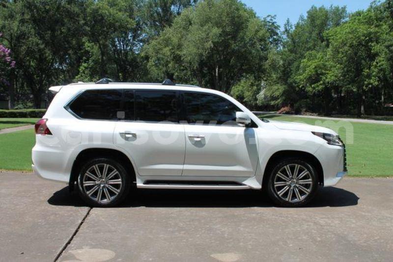 Big with watermark 2016 lexus lx 570 2