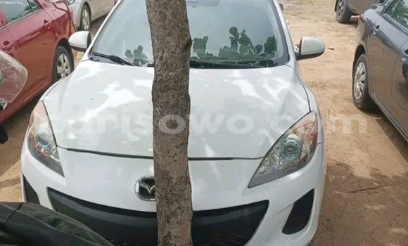 Sayi Na hannu Mazda 3 White Mota in Cotonou a Benin Sayi Na hannu Mazda 3 White Mota in Cotonou a Benin