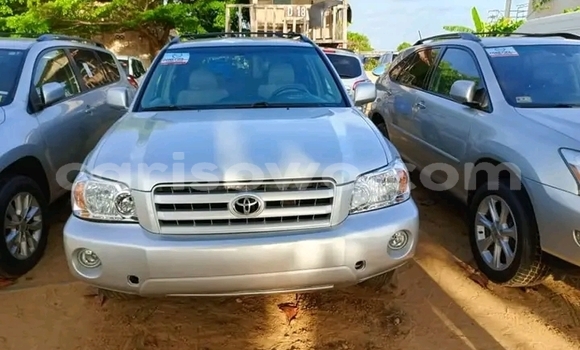 Acheter Occasion Voiture Toyota Highlander Beige à Cotonou, Benin Acheter Occasion Voiture Toyota Highlander Beige à Cotonou, Benin