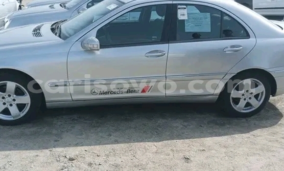 Ra Àlòkù Mercedes-Benz C-Classe Miiran Ọkọ̀ in Cotonou ni Benin