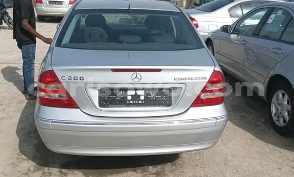 Sayi Na hannu Mercedes-Benz C-Classe Sauran Mota in Cotonou a Benin Sayi Na hannu Mercedes-Benz C-Classe Sauran Mota in Cotonou a Benin