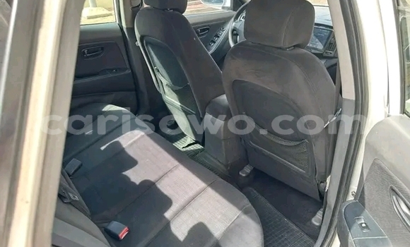 Acheter Occasion Voiture Hyundai Elantra Blanc à Cotonou, Benin Acheter Occasion Voiture Hyundai Elantra Blanc à Cotonou, Benin