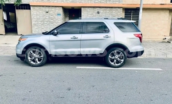 Acheter Occasion Voiture Ford Explorer Autre à Cotonou, Benin Acheter Occasion Voiture Ford Explorer Autre à Cotonou, Benin