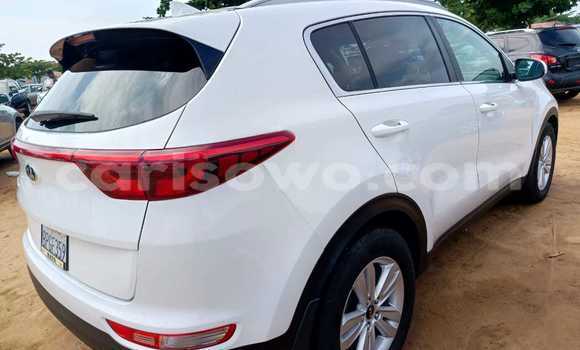 Sayi Na hannu Kia Sportage White Mota in Cotonou a Benin Sayi Na hannu Kia Sportage White Mota in Cotonou a Benin