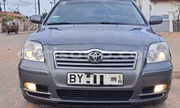 Ra Àlòkù Toyota Avensis Silver Ọkọ̀ in Cotonou ni Benin