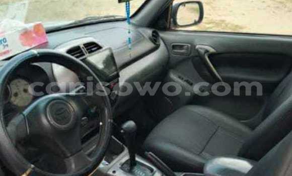 Sayi Na hannu Toyota RAV4 Azurfa Mota in Cotonou a Benin Sayi Na hannu Toyota RAV4 Azurfa Mota in Cotonou a Benin