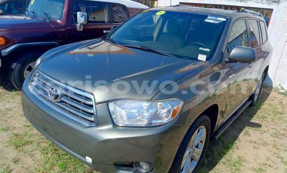 Ra Àlòkù Toyota Highlander Silver Ọkọ̀ in Cotonou ni Benin