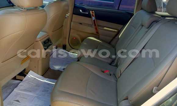 Acheter Occasion Voiture Toyota Highlander Gris à Cotonou, Benin Acheter Occasion Voiture Toyota Highlander Gris à Cotonou, Benin