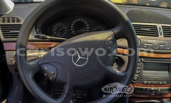 Acheter Occasion Voiture Mercedes-Benz E-Classe Bleu à Cotonou, Benin Acheter Occasion Voiture Mercedes-Benz E-Classe Bleu à Cotonou, Benin