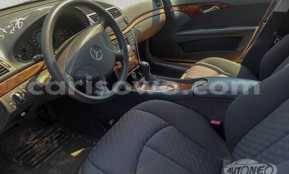 Acheter Occasion Voiture Mercedes-Benz E-Classe Bleu à Cotonou, Benin Acheter Occasion Voiture Mercedes-Benz E-Classe Bleu à Cotonou, Benin