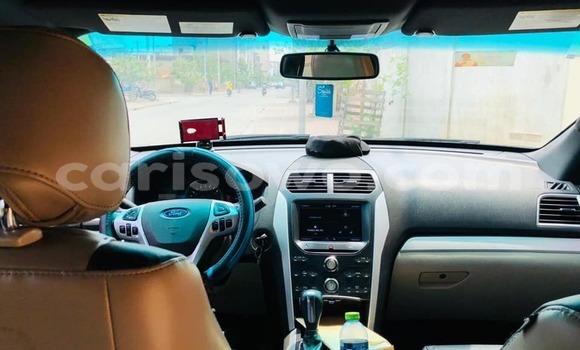 Buy Used Ford Explorer White Car in Cotonou in Benign