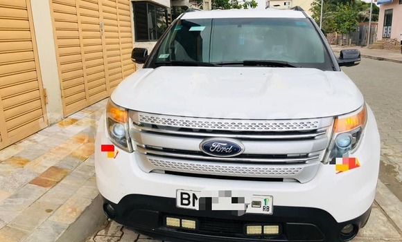 Ra Àlòkù Ford Explorer funfun Ọkọ̀ in Cotonou ni Benin Ra Àlòkù Ford Explorer funfun Ọkọ̀ in Cotonou ni Benin