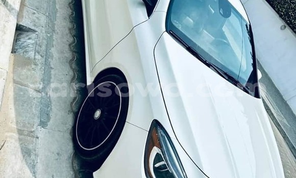 Ra Àlòkù Mercedes-Benz CLA-klasse funfun Ọkọ̀ in Abomey ni Benin Ra Àlòkù Mercedes-Benz CLA-klasse funfun Ọkọ̀ in Abomey ni Benin