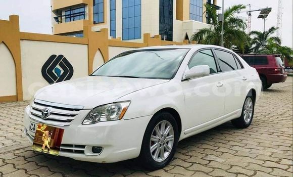 Acheter Occasion Voiture Toyota Avalon Blanc à Abomey Calavi, Benin Acheter Occasion Voiture Toyota Avalon Blanc à Abomey Calavi, Benin