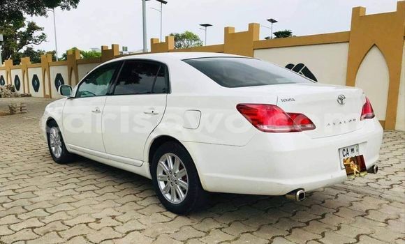 Acheter Occasion Voiture Toyota Avalon Blanc à Abomey Calavi, Benin Acheter Occasion Voiture Toyota Avalon Blanc à Abomey Calavi, Benin