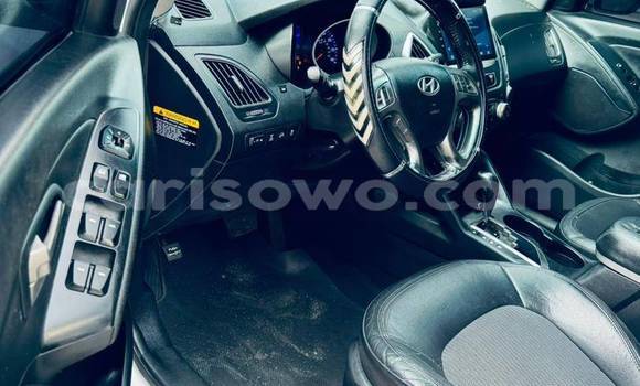 Acheter Occasion Voiture Hyundai Tucson Blanc à Cotonou, Benin Acheter Occasion Voiture Hyundai Tucson Blanc à Cotonou, Benin