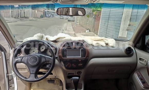 Acheter Occasion Voiture Toyota RAV4 Blanc à Cotonou, Benin Acheter Occasion Voiture Toyota RAV4 Blanc à Cotonou, Benin