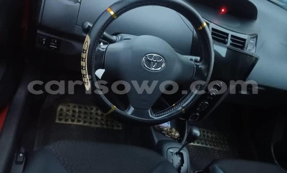 Sayi Na hannu Toyota Yaris Red Mota in Cotonou a Benin Sayi Na hannu Toyota Yaris Red Mota in Cotonou a Benin