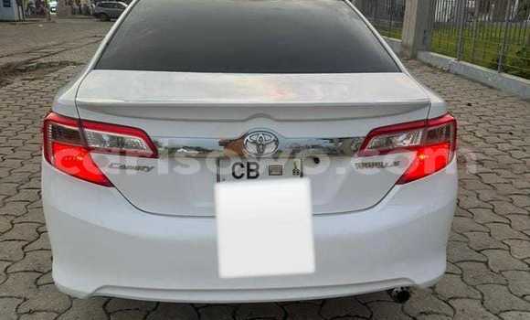 Acheter Occasion Voiture Toyota Camry Blanc à Cotonou, Benin