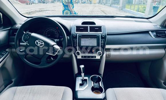 Ra Àlòkù Toyota Camry Silver Ọkọ̀ in Cotonou ni Benin Ra Àlòkù Toyota Camry Silver Ọkọ̀ in Cotonou ni Benin