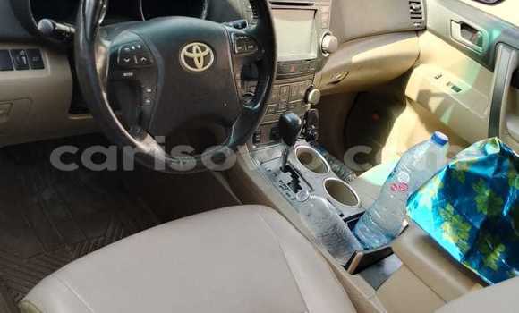 Acheter Occasion Voiture Toyota Highlander Gris à Cotonou, Benin Acheter Occasion Voiture Toyota Highlander Gris à Cotonou, Benin