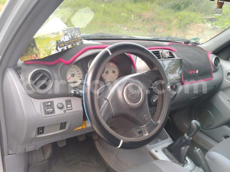 Big with watermark toyota rav4 benin cotonou 17976