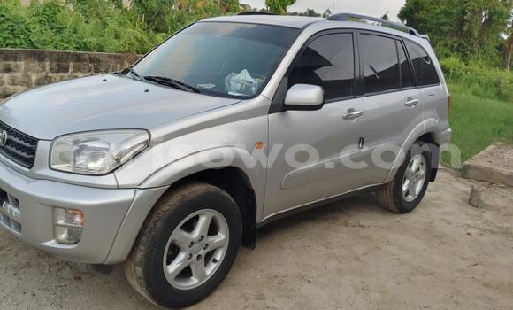 Acheter Occasion Voiture Toyota RAV4 Gris à Cotonou, Benin Acheter Occasion Voiture Toyota RAV4 Gris à Cotonou, Benin