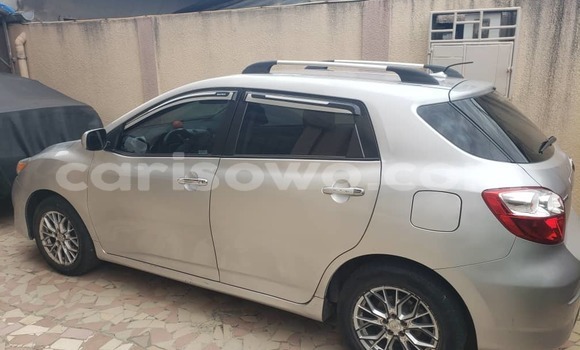 Acheter Occasion Voiture Toyota Matrix Gris à Cotonou, Benin Acheter Occasion Voiture Toyota Matrix Gris à Cotonou, Benin